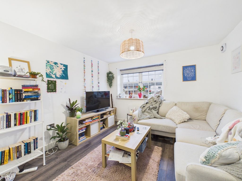 Property photo 2 of 15 2860772