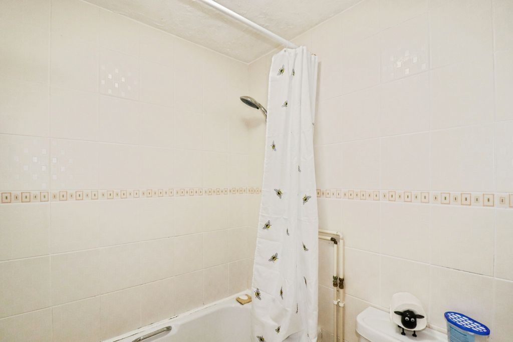 Additional image 16 of 1 bed flat for saleGainsborough Drive, Halesworth IP19