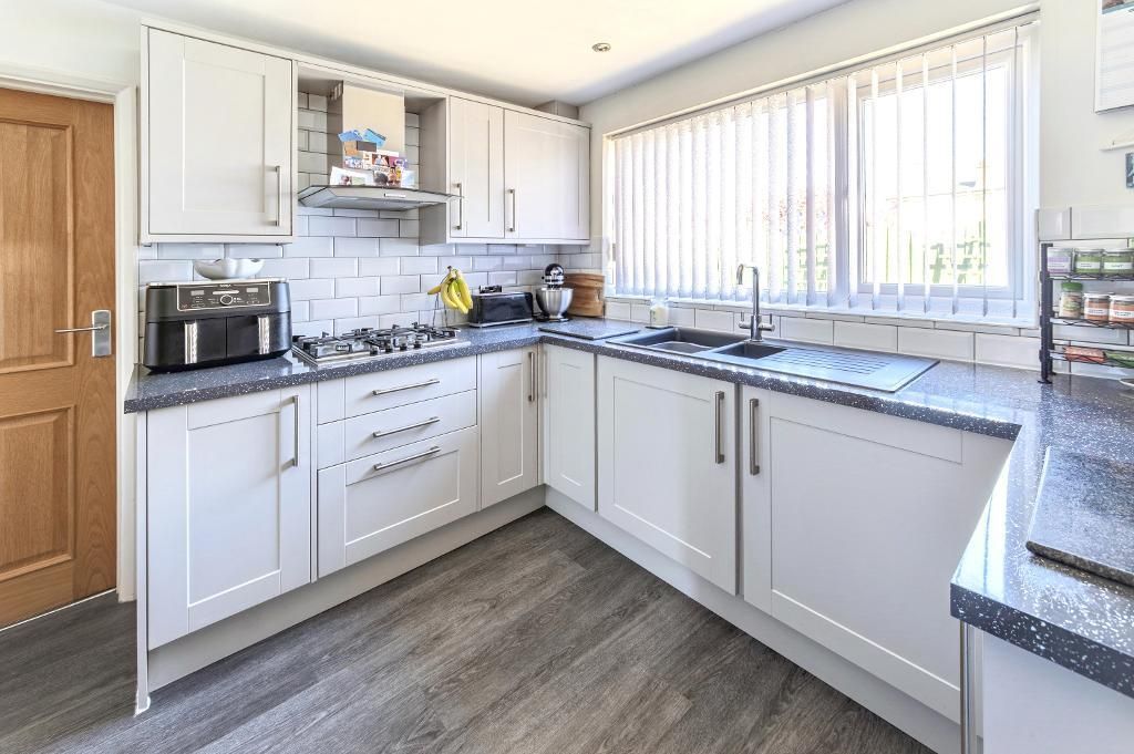 Property photo 3 of 24 Photo 3