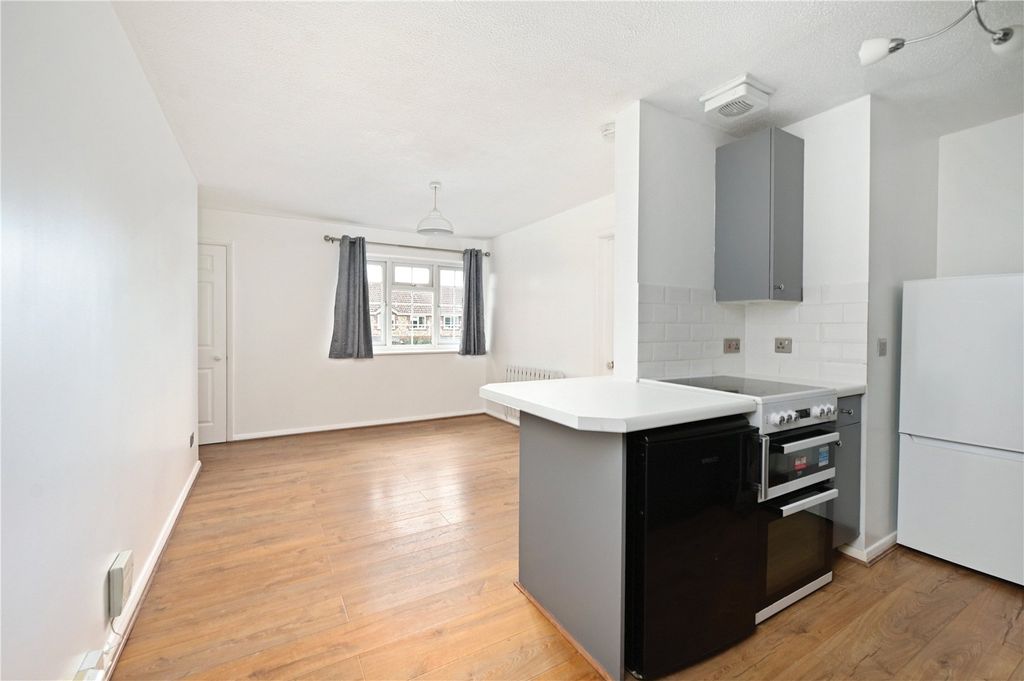 Property photo 2 of 9 Picture No. 14