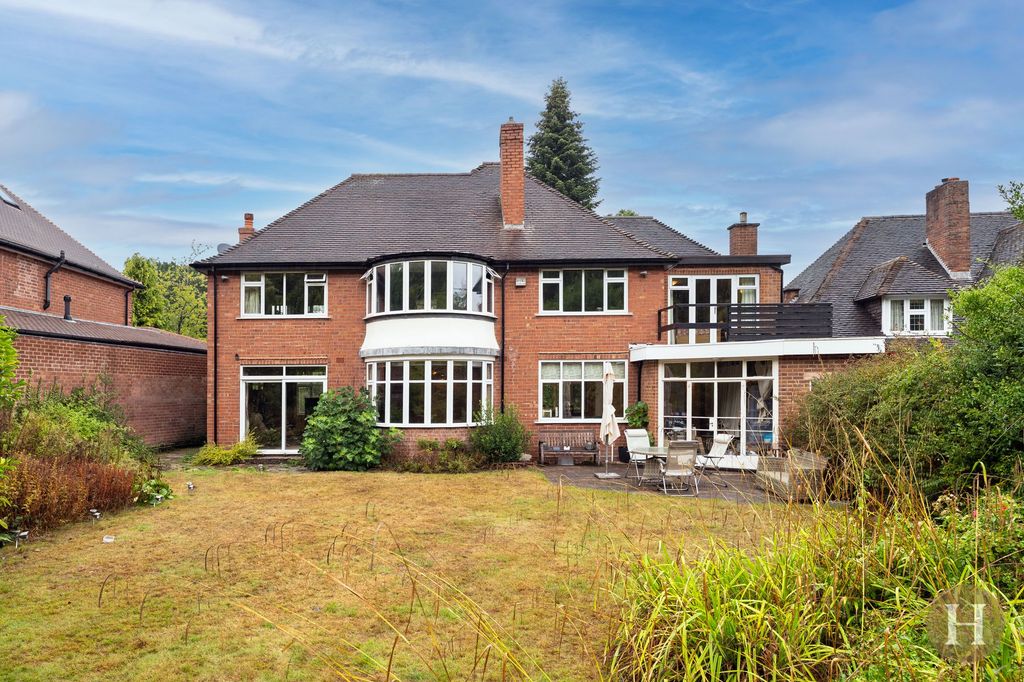 Property photo 3 of 32