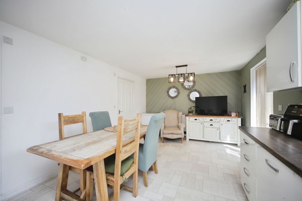 Property photo 3 of 19 Pbox-Img.Jpg