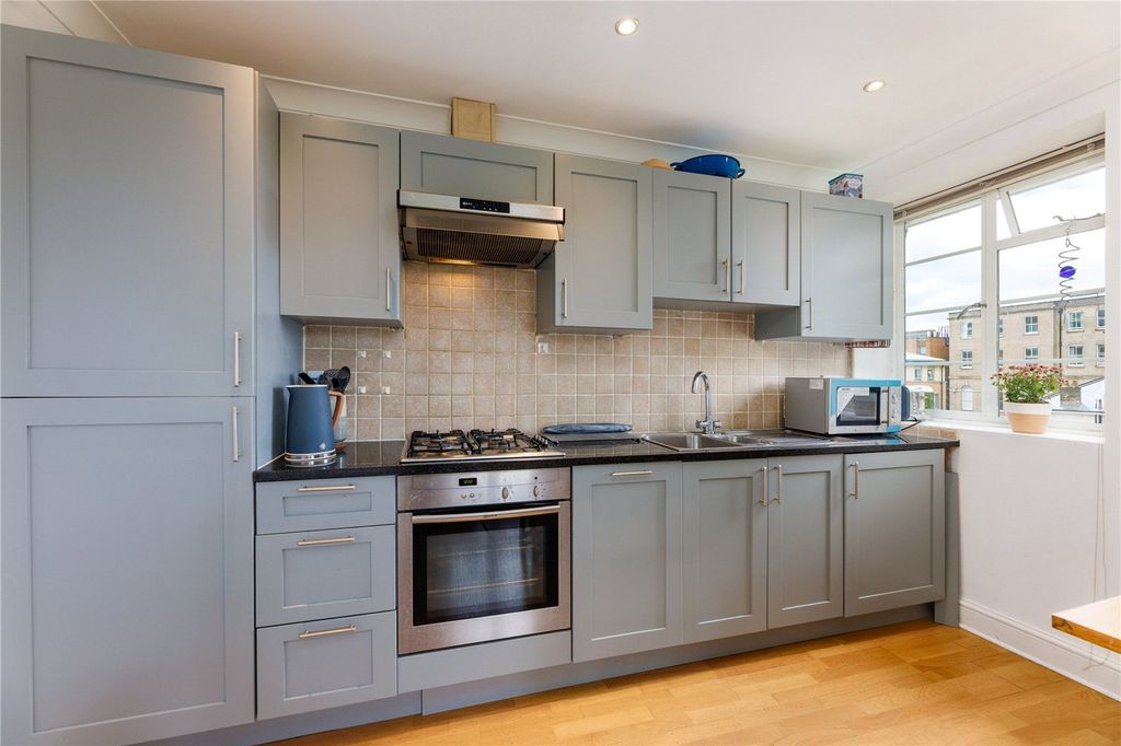 Property photo 2 of 11 Picture No. 03