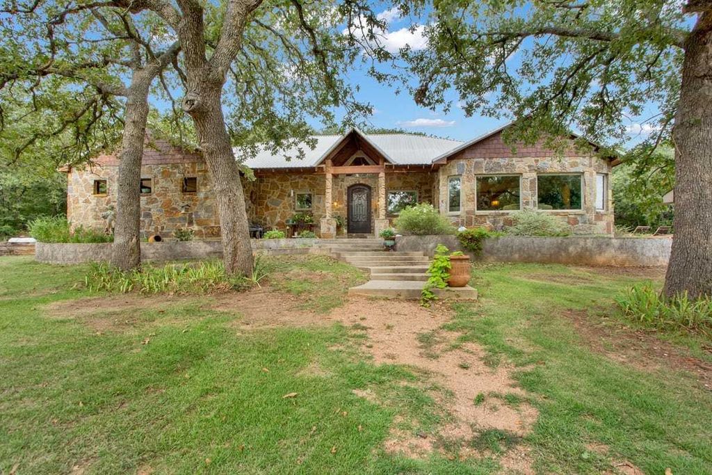 Property photo 1 of 31