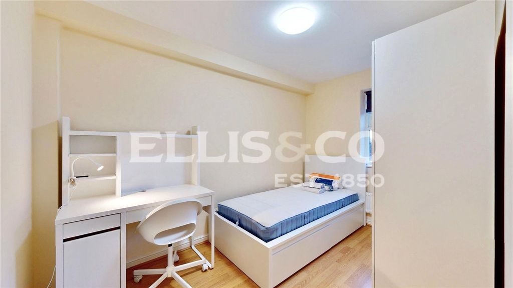 Property photo 1 of 9 Picture No. 05