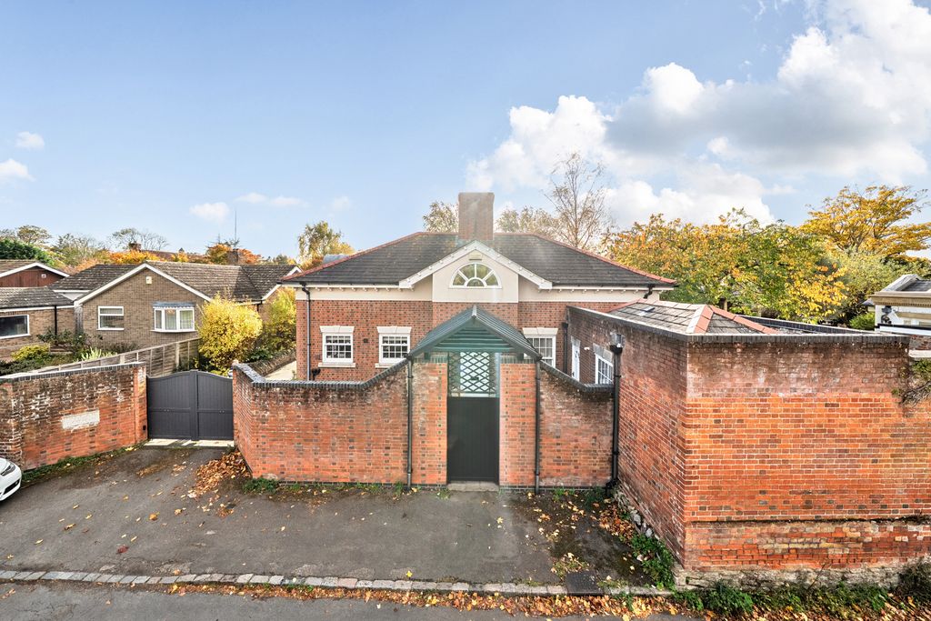 Property photo 1 of 33 Picture No. 10