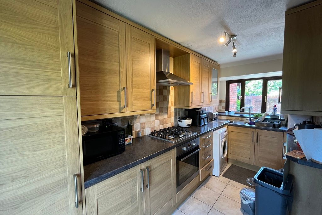 Property photo 2 of 9