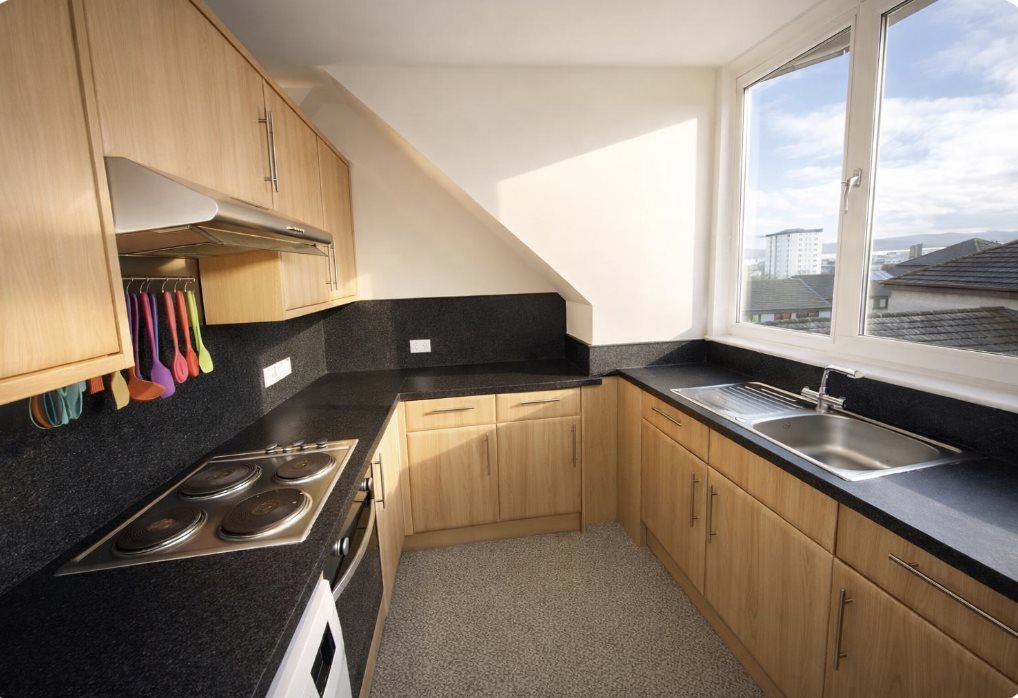 Property photo 2 of 7 Kitchen