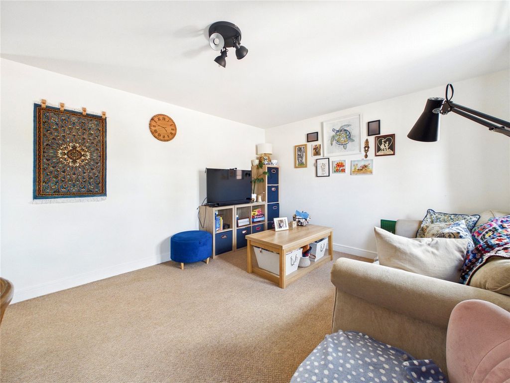 Property photo 3 of 12 Picture No. 05