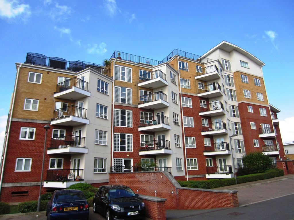 Property photo 1 of 9