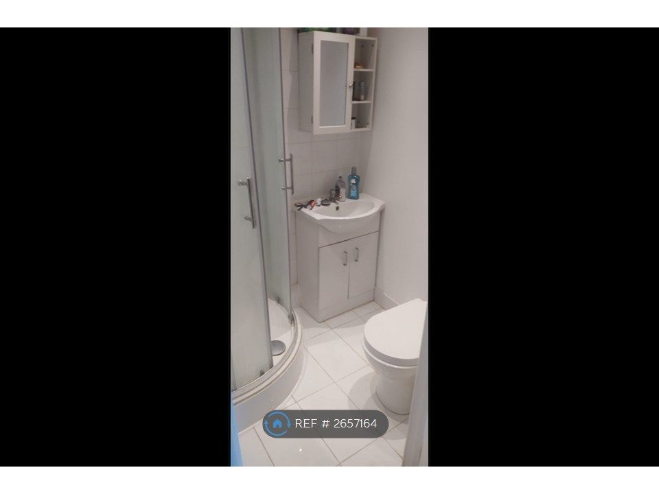 Property photo 1 of 3