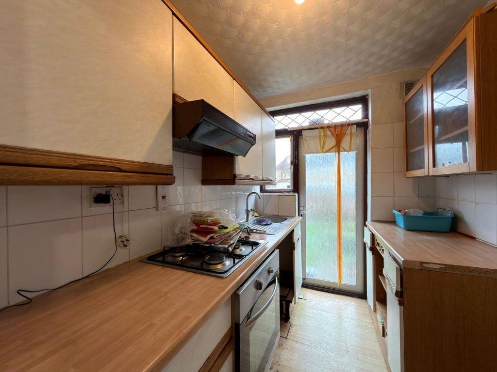 Property photo 3 of 4