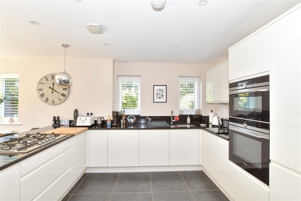 Property photo 2 of 16 Kitchen/Dining Room
