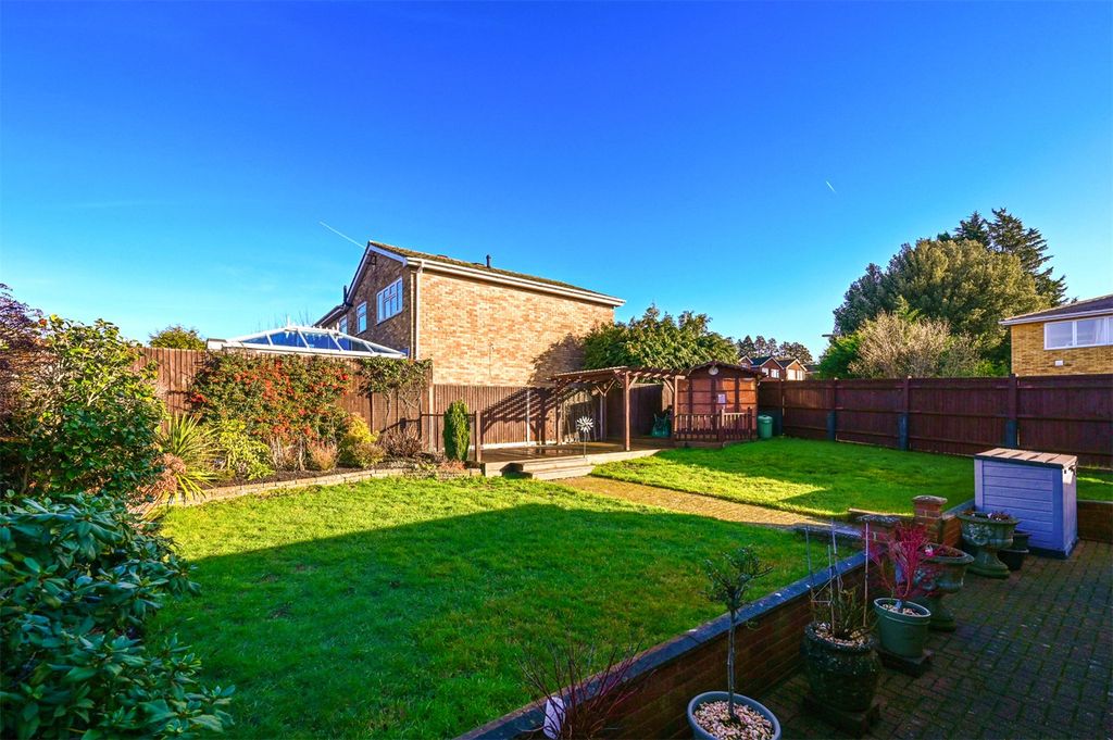 Property photo 2 of 13 Picture No. 17