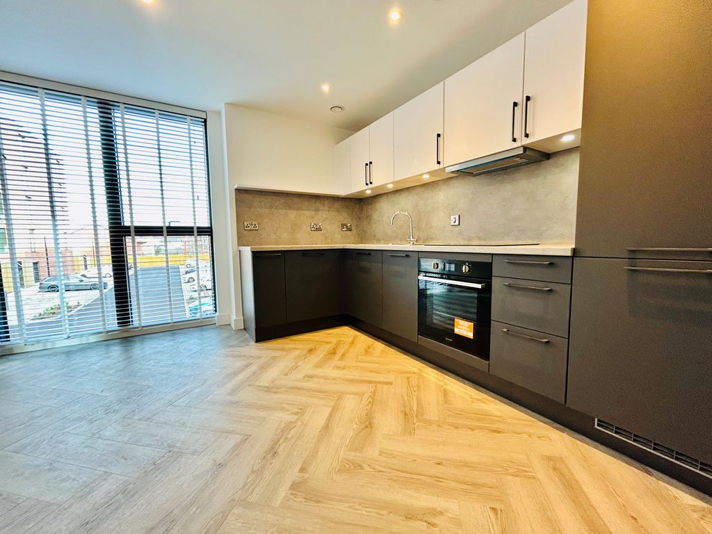 Property photo 1 of 7 Kitchen