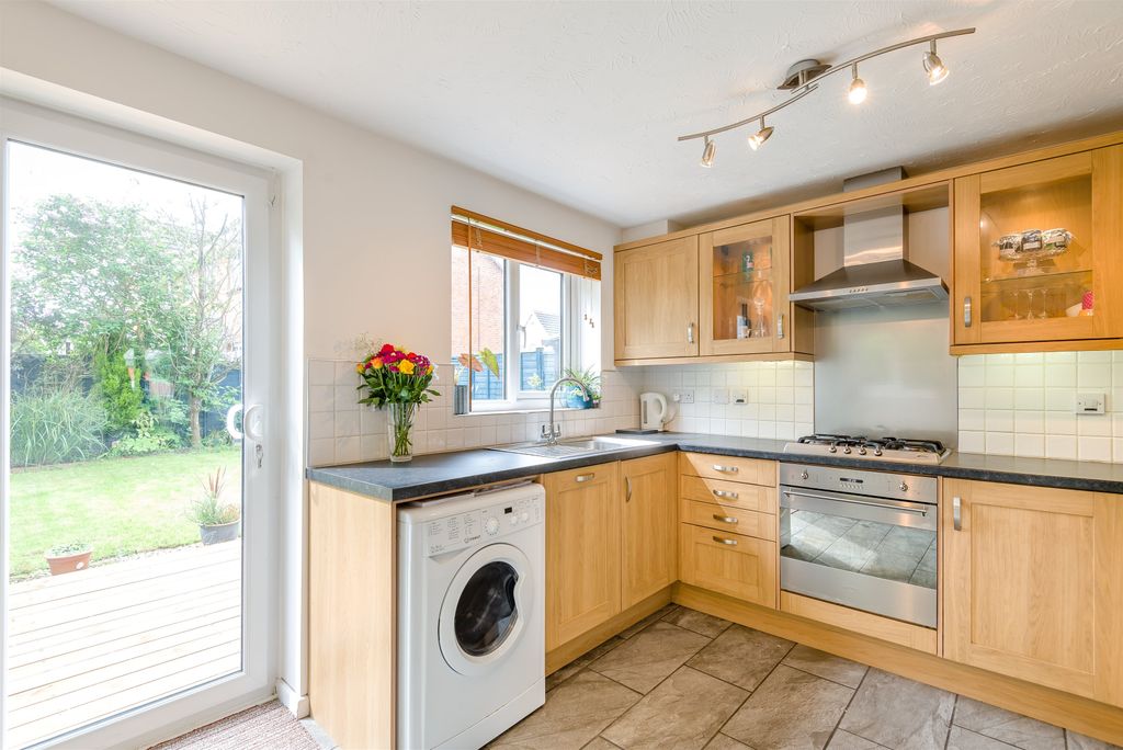 Property photo 2 of 24