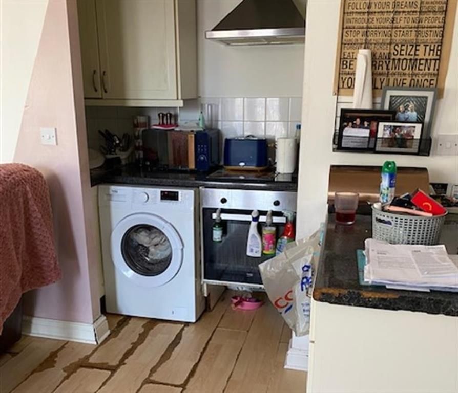 Property photo 2 of 6