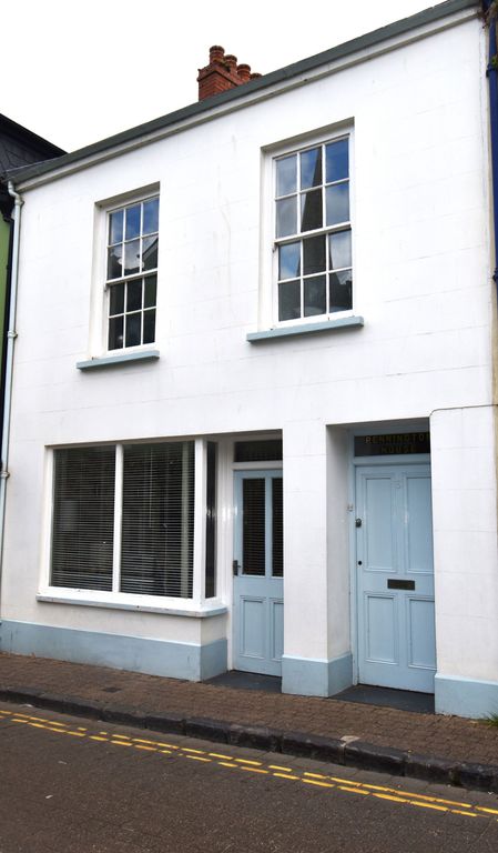 Property photo 2 of 47