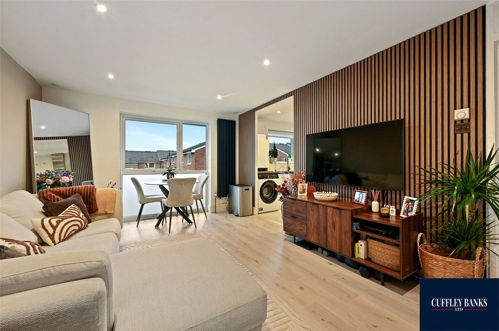 Property photo 1 of 9 Picture No. 01