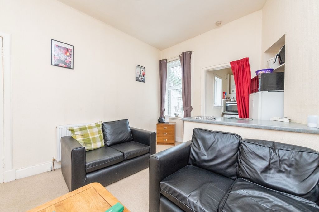 Property photo 3 of 30