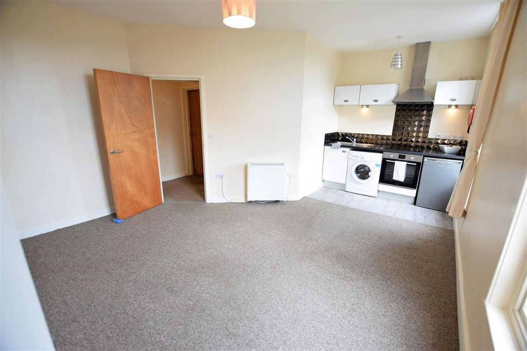 Property photo 2 of 12 Dsc_0003 (1).Jpg