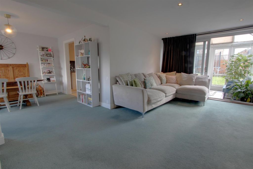 Property photo 3 of 16 Img_4310-Img_4315.Jpg