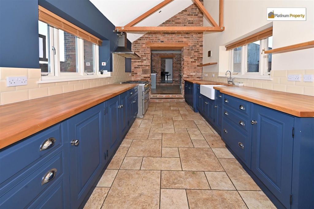 Property photo 3 of 44 Rhm_0182.Jpg