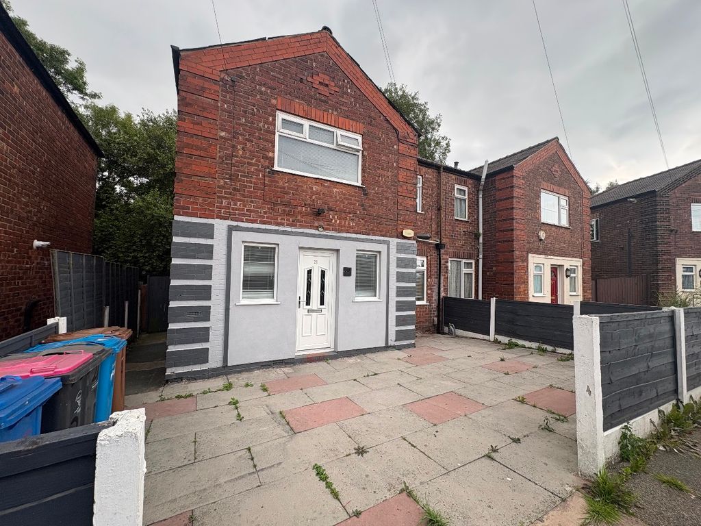 Property photo 1 of 17