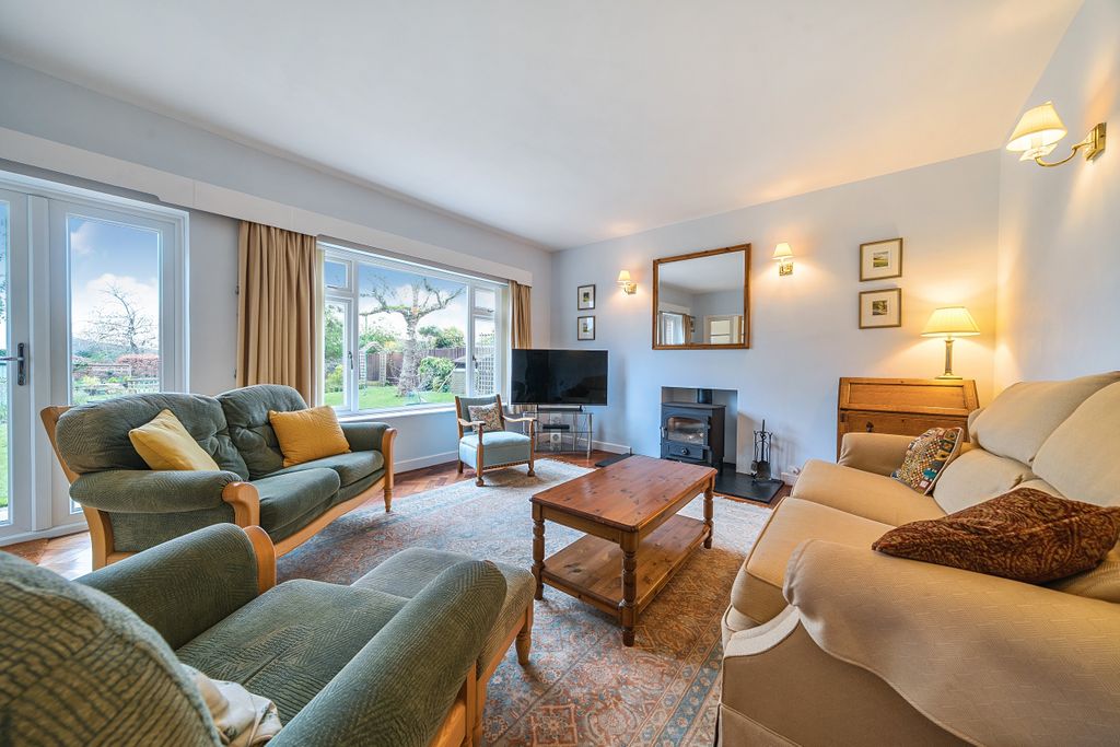 Property photo 2 of 28 Living Room