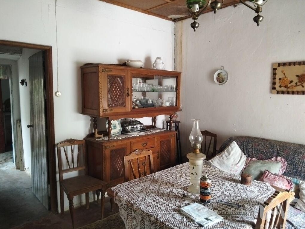 Property photo 3 of 40