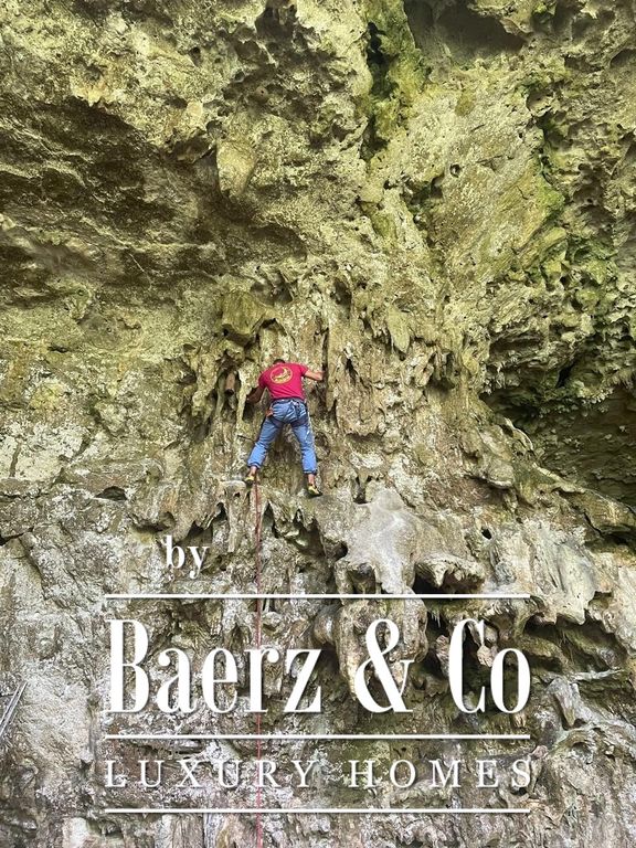 Property photo 2 of 50