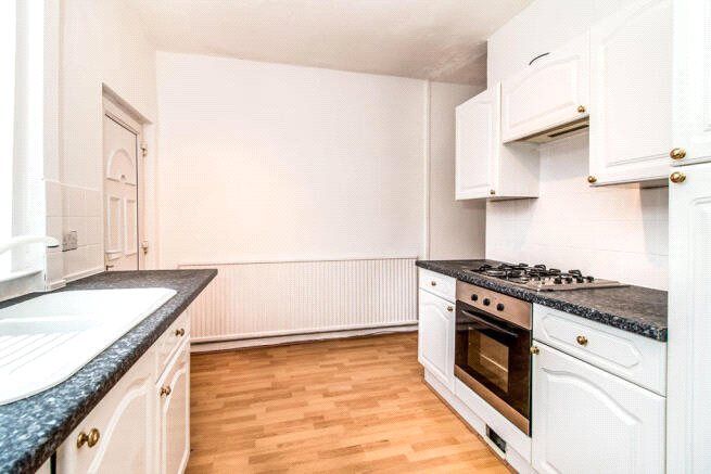 Property photo 3 of 9 Kitchen