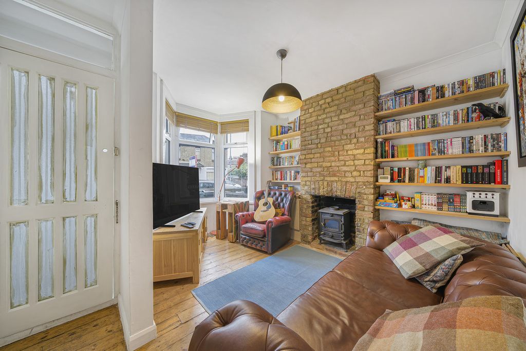 Property photo 2 of 21