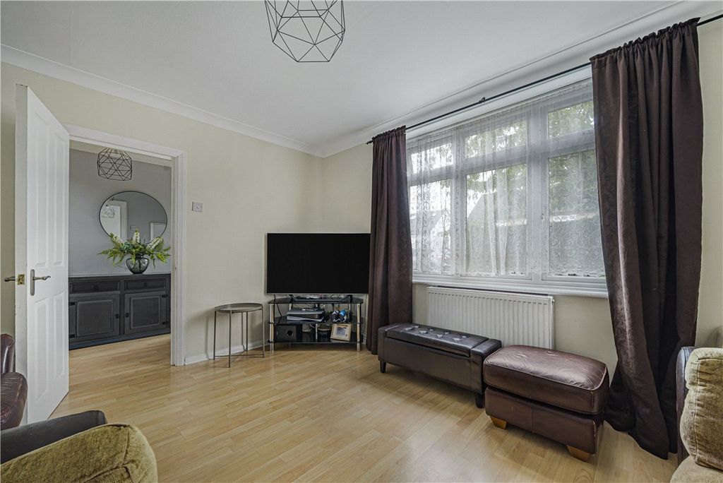Property photo 3 of 27 Picture No. 25