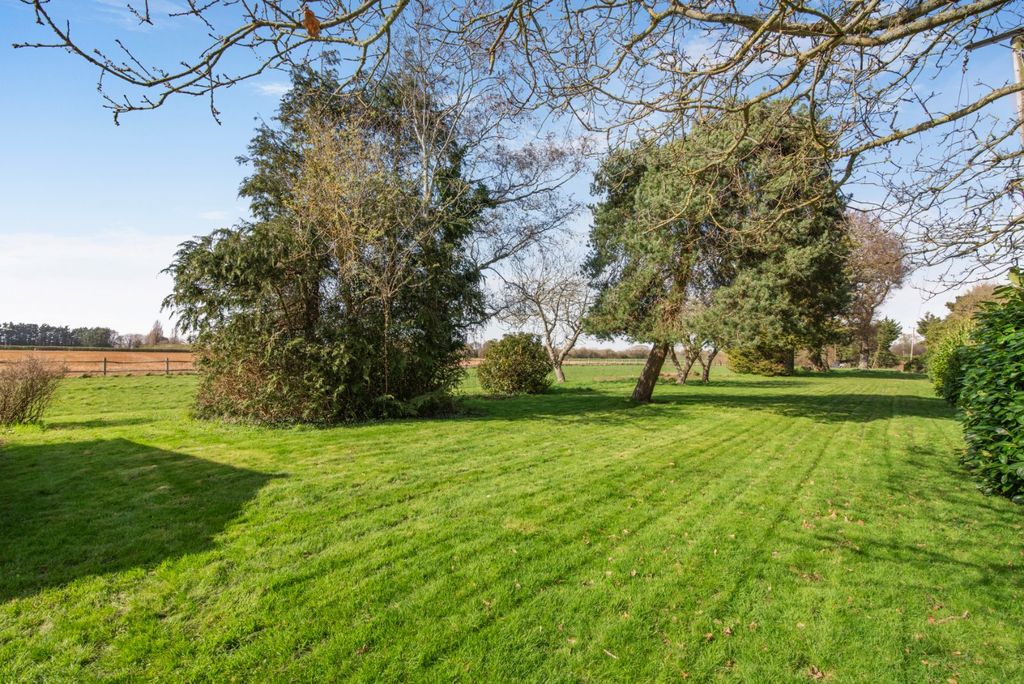 Property photo 3 of 22 Picture No. 04