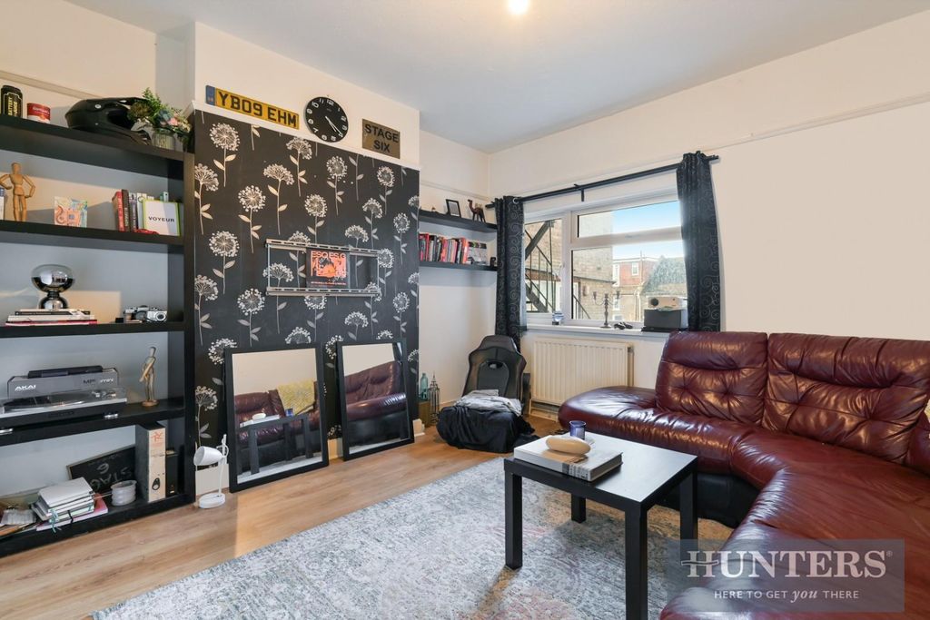 Property photo 2 of 10 Ealing Park Mansions (1).Jpg