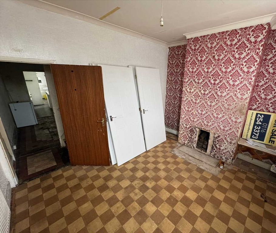 Property photo 2 of 6