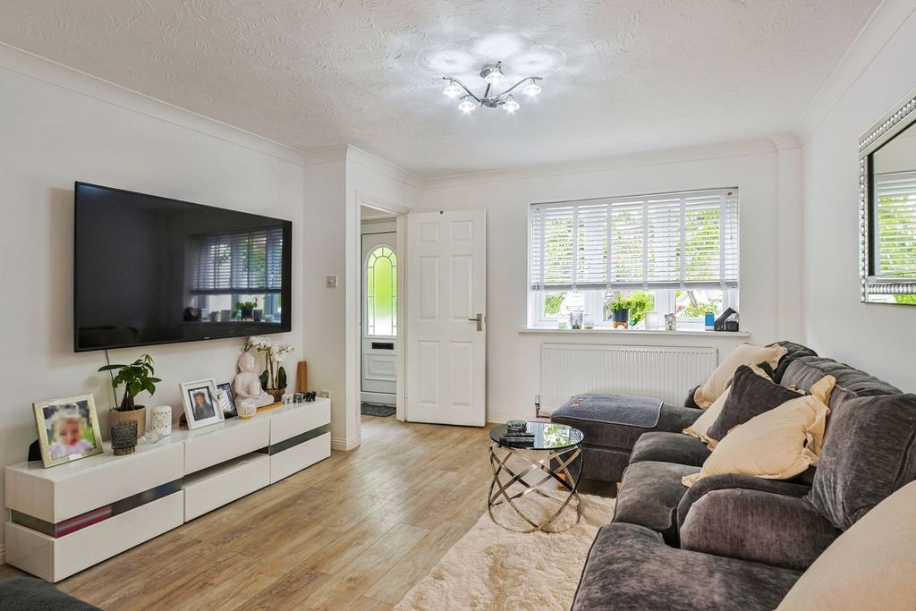 Property photo 2 of 15 Pbox-Img.Jpg