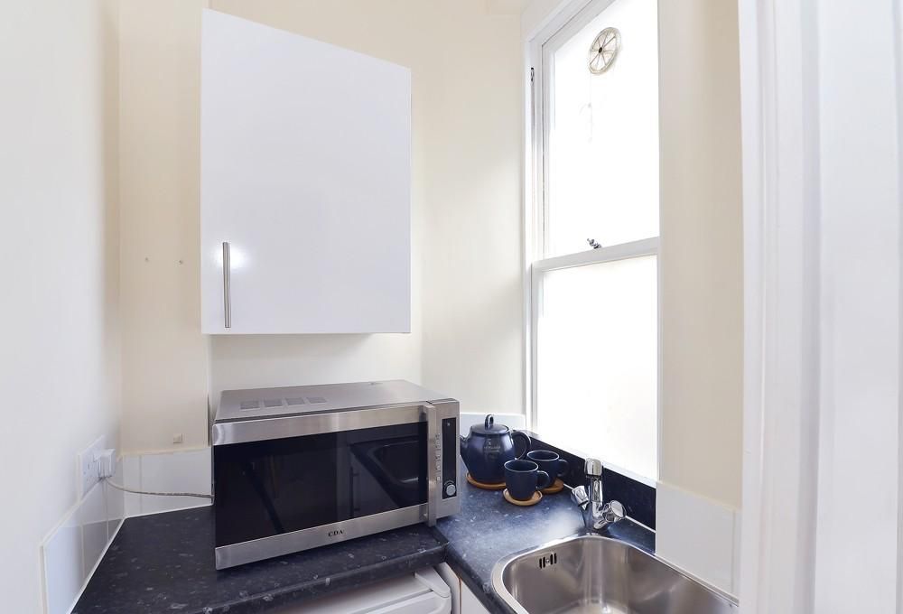 Property photo 3 of 4 Kitchen