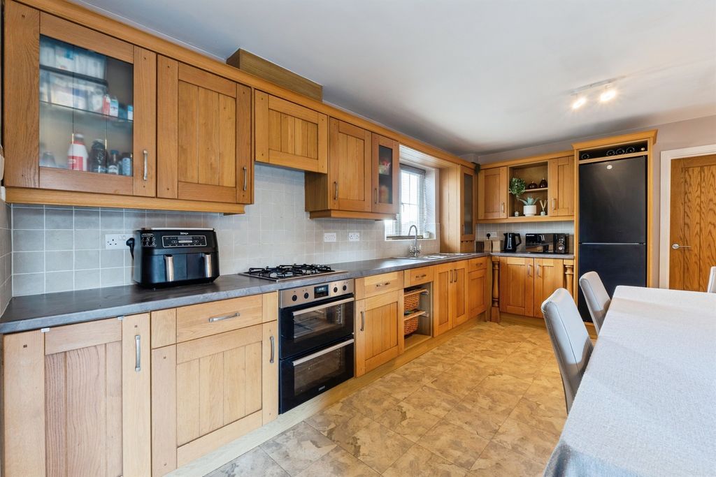 Additional image 7 of 5 bed detached house for saleSharter Drive, Loughborough LE11