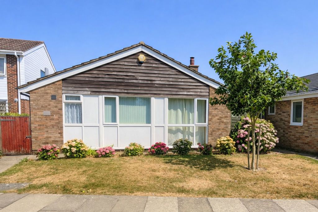 Property photo 1 of 10 Front