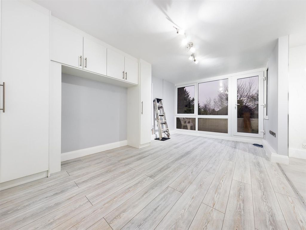 Property photo 3 of 7 Cam00625P1-Pr0101-Still05.Jpg