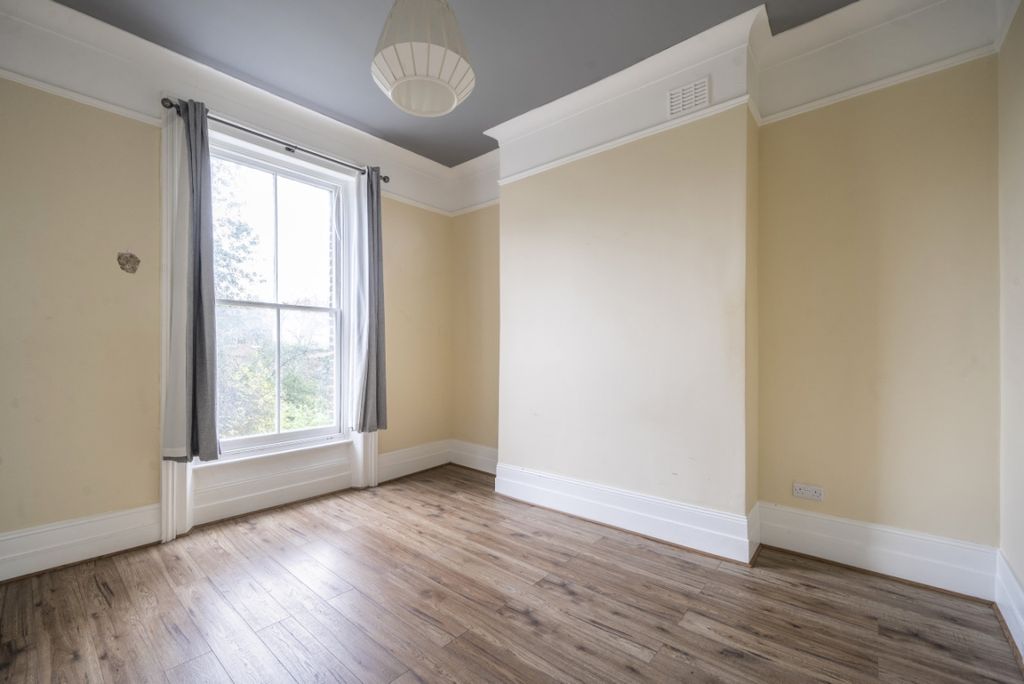 Property photo 2 of 6 1064807 (2)