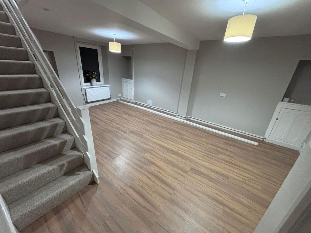 Property photo 3 of 11 Image 3