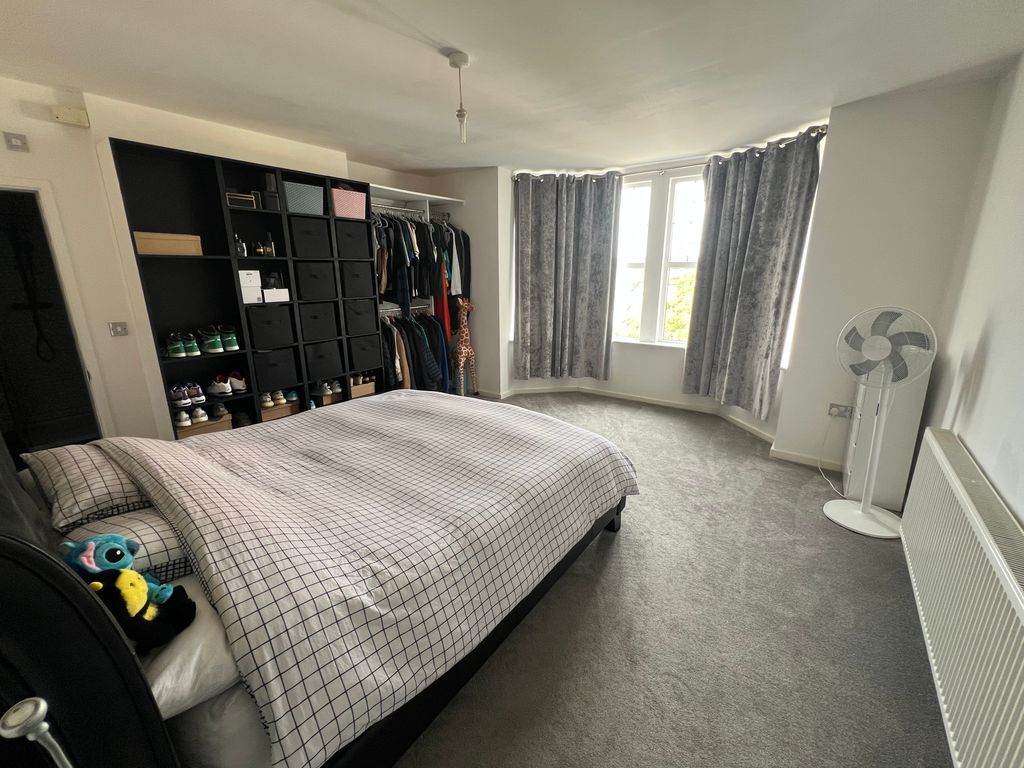 Property photo 3 of 11 Bedroom 1