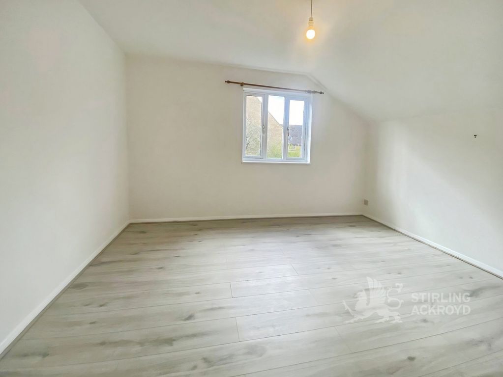 Property photo 2 of 5 Bedroom