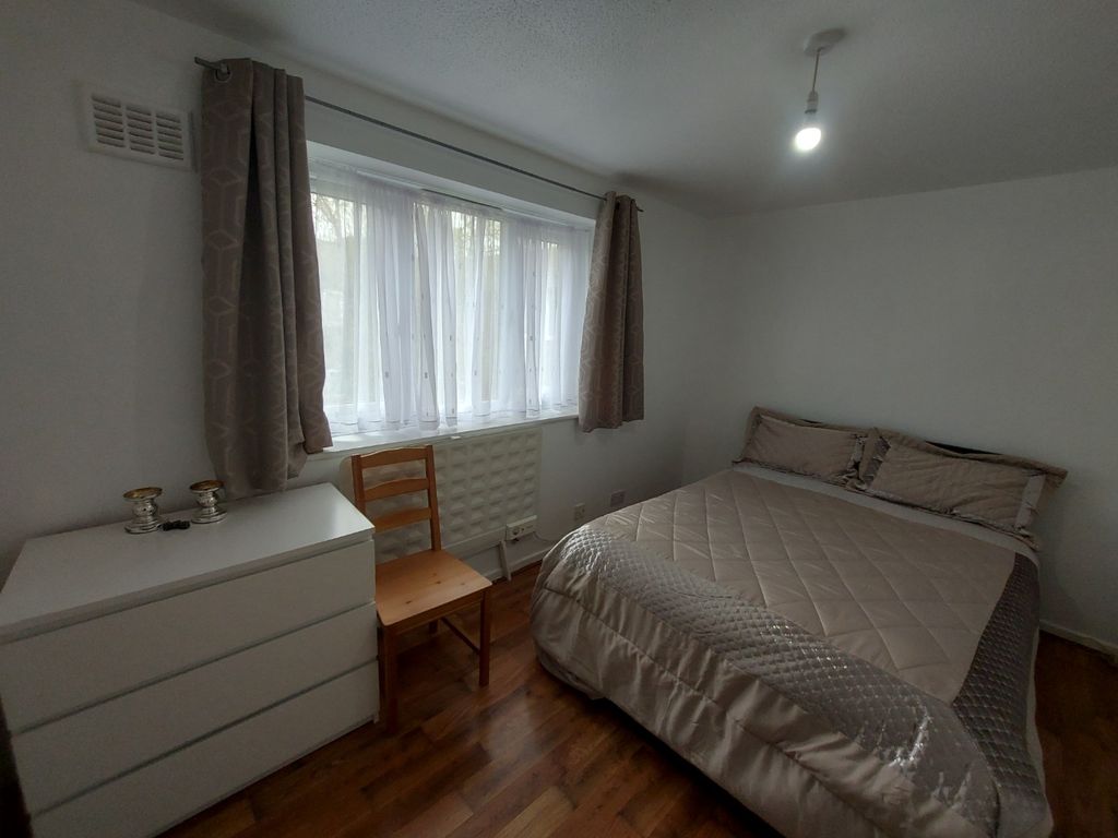 Property photo 3 of 7 1653054