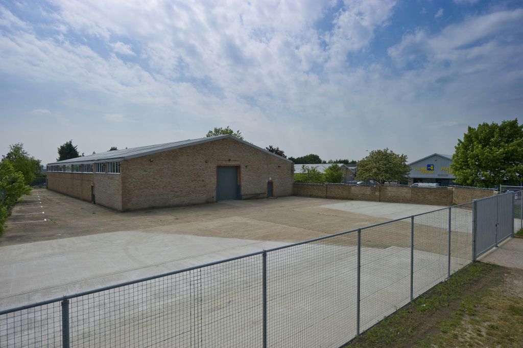 Property photo 1 of 7 1005769.Jpg