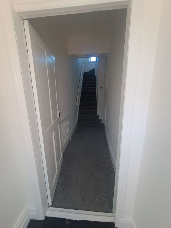 Property photo 2 of 25