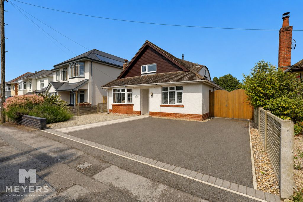 Property photo 1 of 43